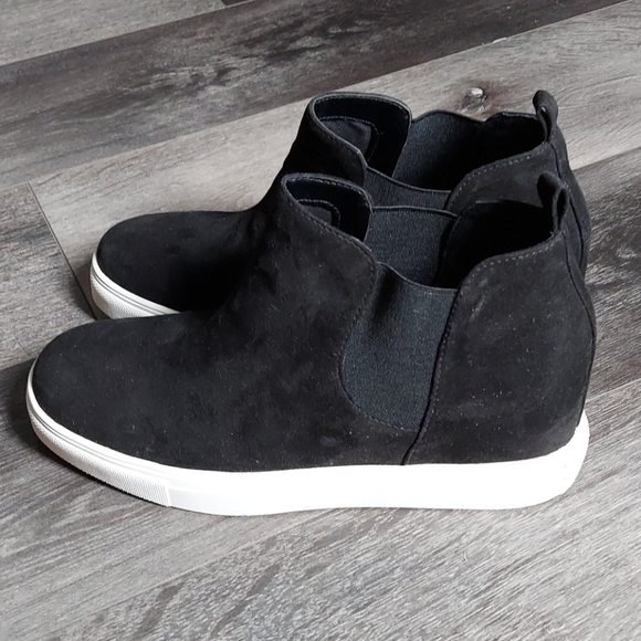 Abound black suede booties nwob - Picture 2 of 4